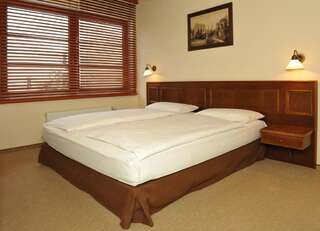 Отель Aparjods Сигулда Двухместный номер с 1 кроватью или 2 отдельными кроватями-3